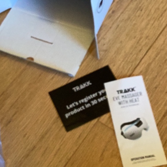 Trakk Relaxation Collection Eye Massager with heat. Everything as it was when op - Picture 6 of 8